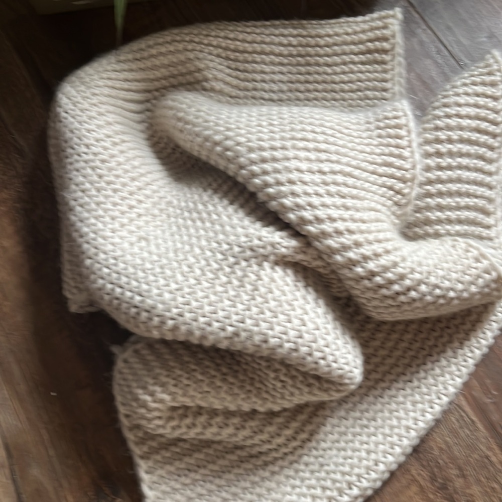 Chunky knit infinity scarf - Picture 1 of 2